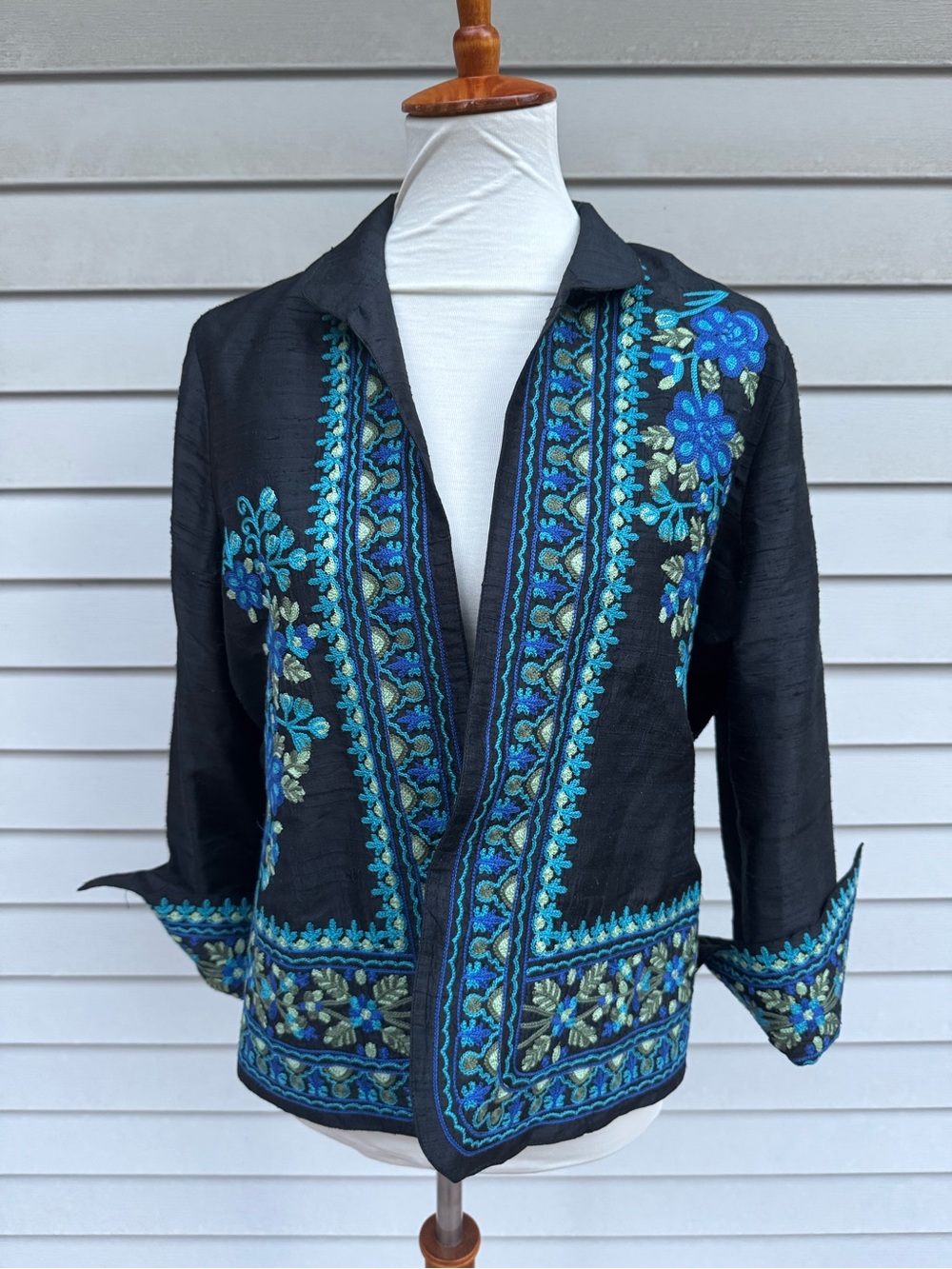 Norm Thompson Womens Size silk Blazer Floral Embroidery